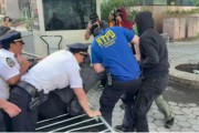事业概念洛杉矶之后，纽约也乱了，超20人被捕